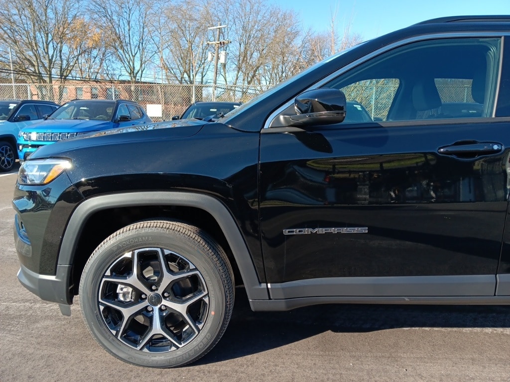 New 2026 Jeep Compass LIMITED 4X4 Sport Utility