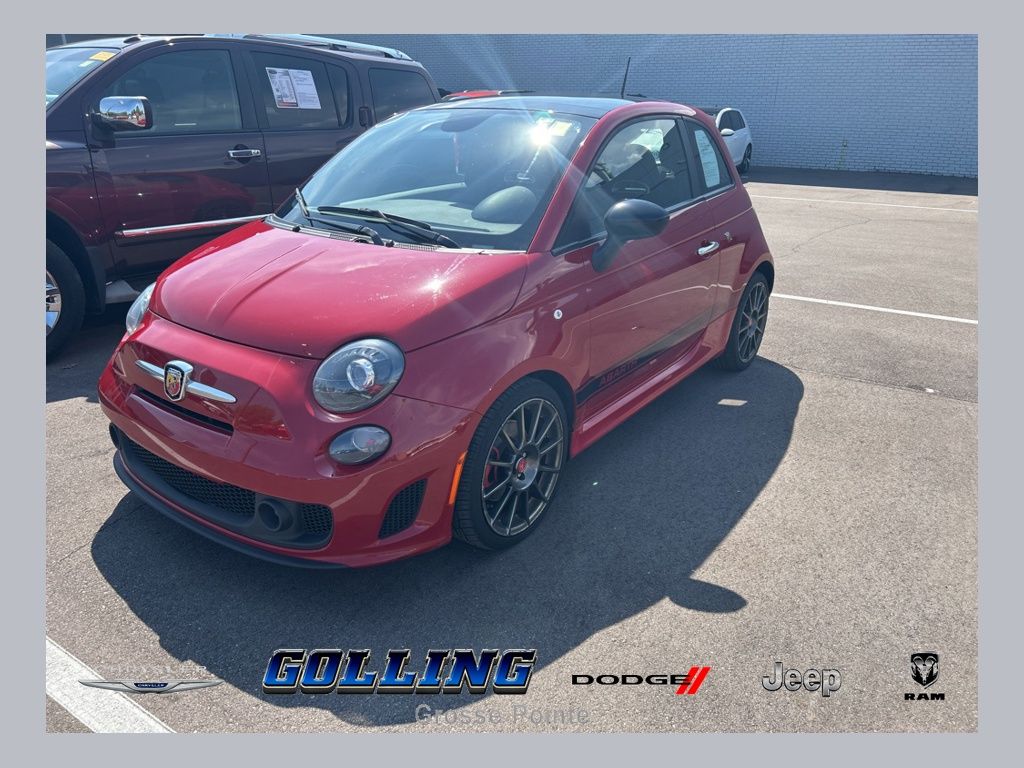 2015 FIAT 500 Abarth's photo