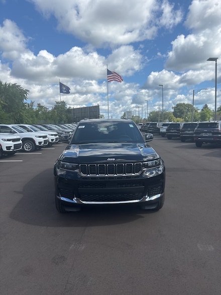 2025 Jeep Grand Cherokee L LAREDO X 4X4 Sport Utility