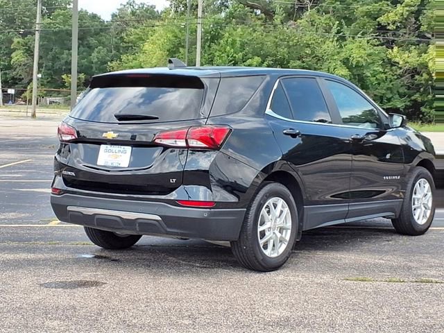 2023 Chevrolet Equinox LT photo 2