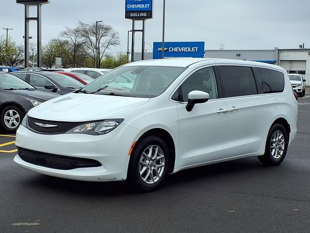 2023 Chrysler Voyager