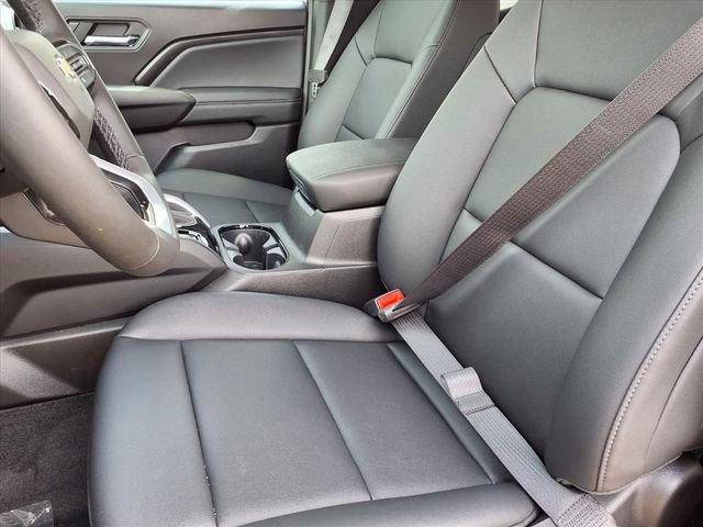 2026 Chevrolet Colorado LT photo 2