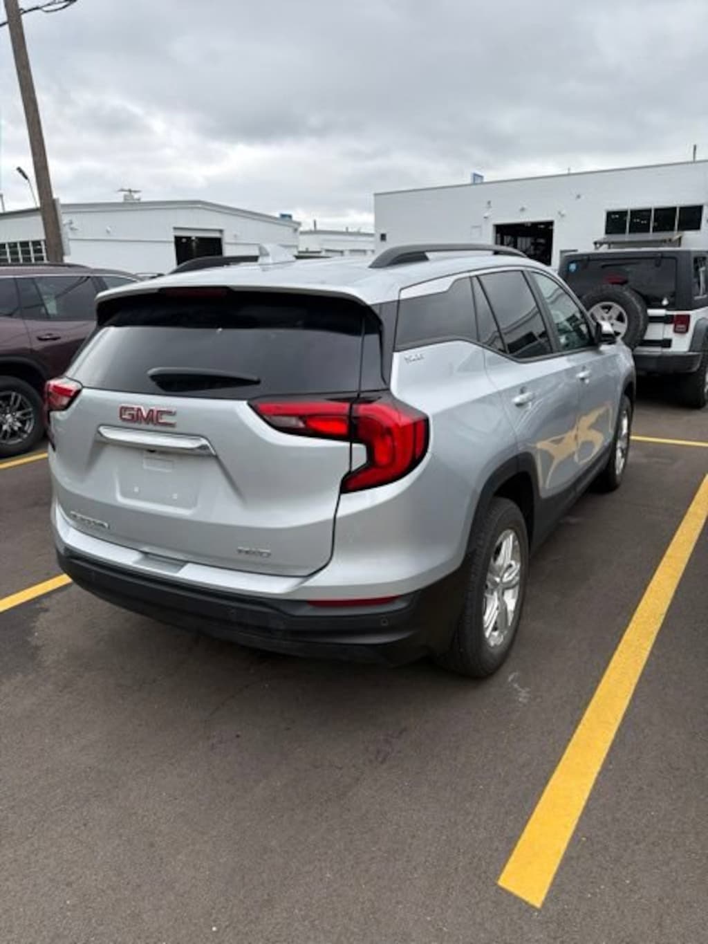 Used 2021 GMC Terrain SLE SUV