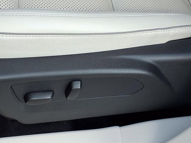 2022 Buick Envision Essence photo 3