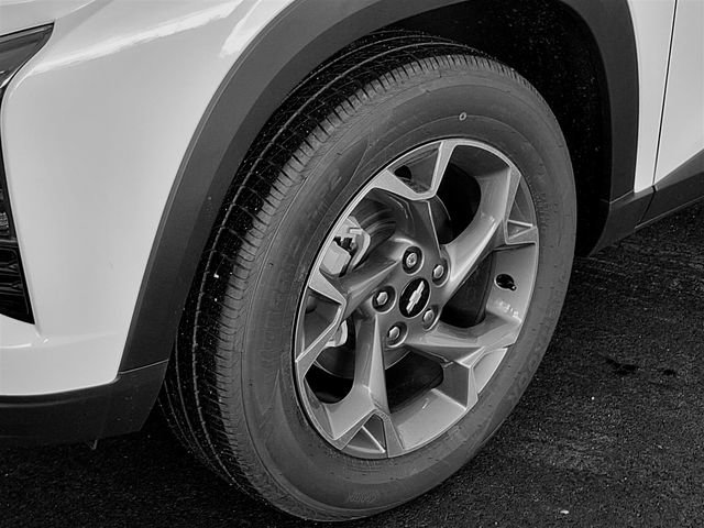 2026 Chevrolet Trax LT - Photo 22