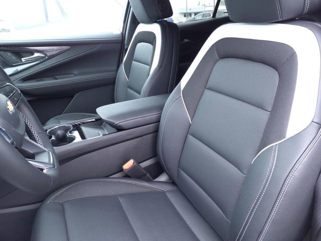 2025 Chevrolet Blazer EV photo 2