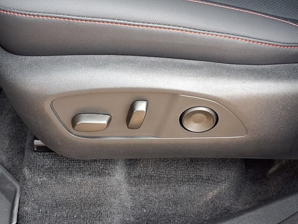 Used 2025 Chevrolet Traverse Z71 SUV
