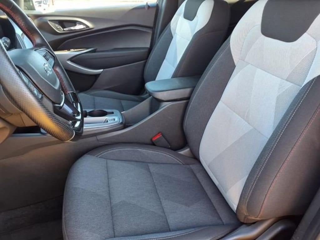 Used 2024 Chevrolet Trax 1RS SUV