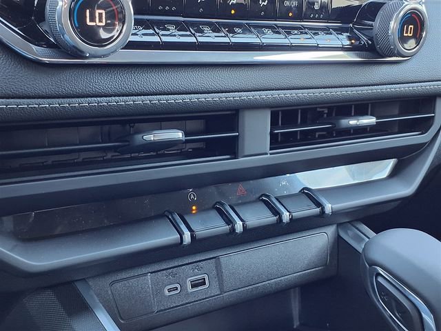 2026 Chevrolet Colorado LT - Photo 9