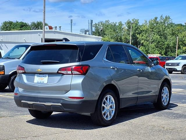 2023 Chevrolet Equinox LT photo 2