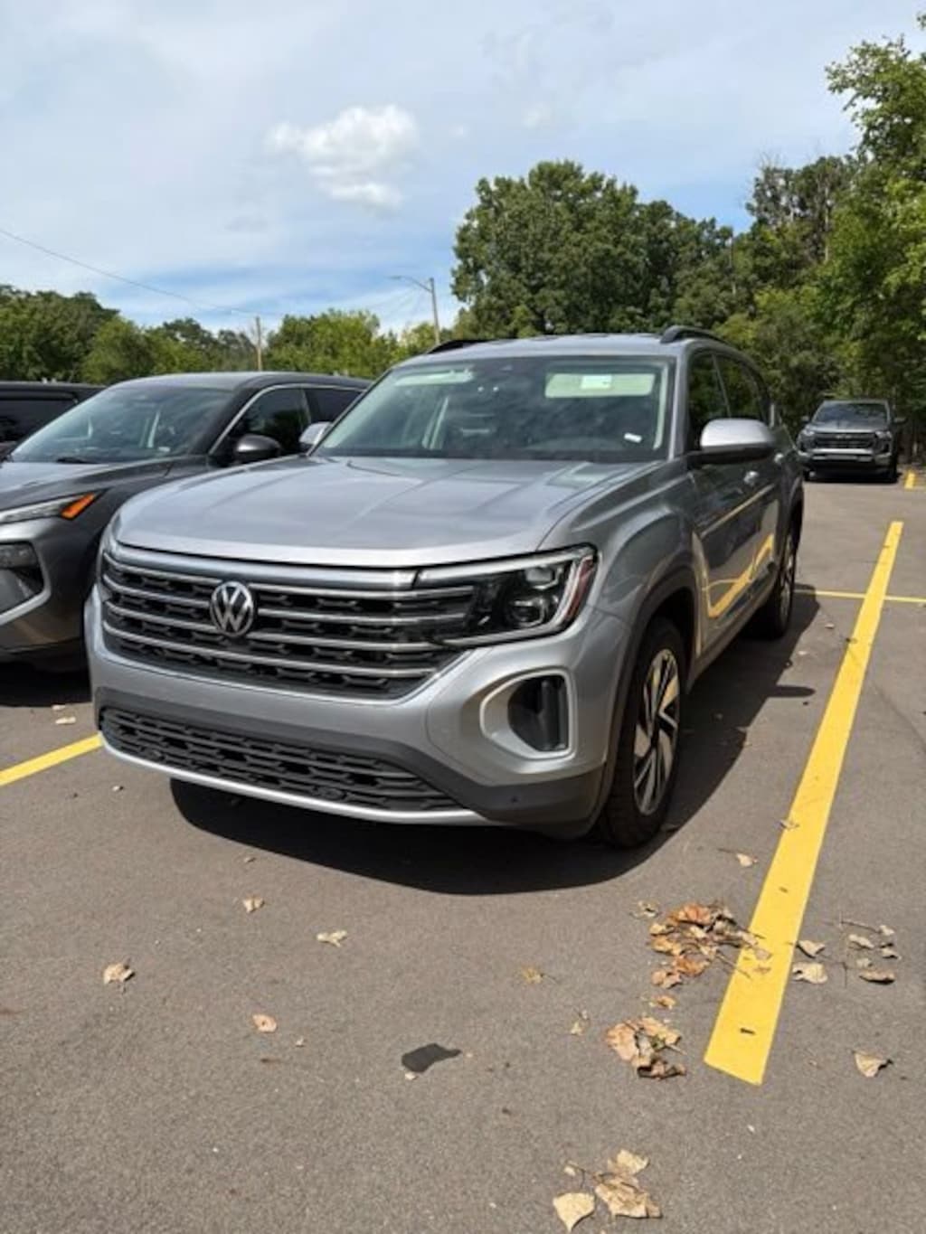 Used 2025 Volkswagen Atlas 2.0T SE w/Technology SUV