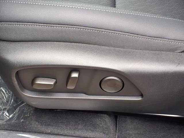 2026 Chevrolet Equinox LT photo 4