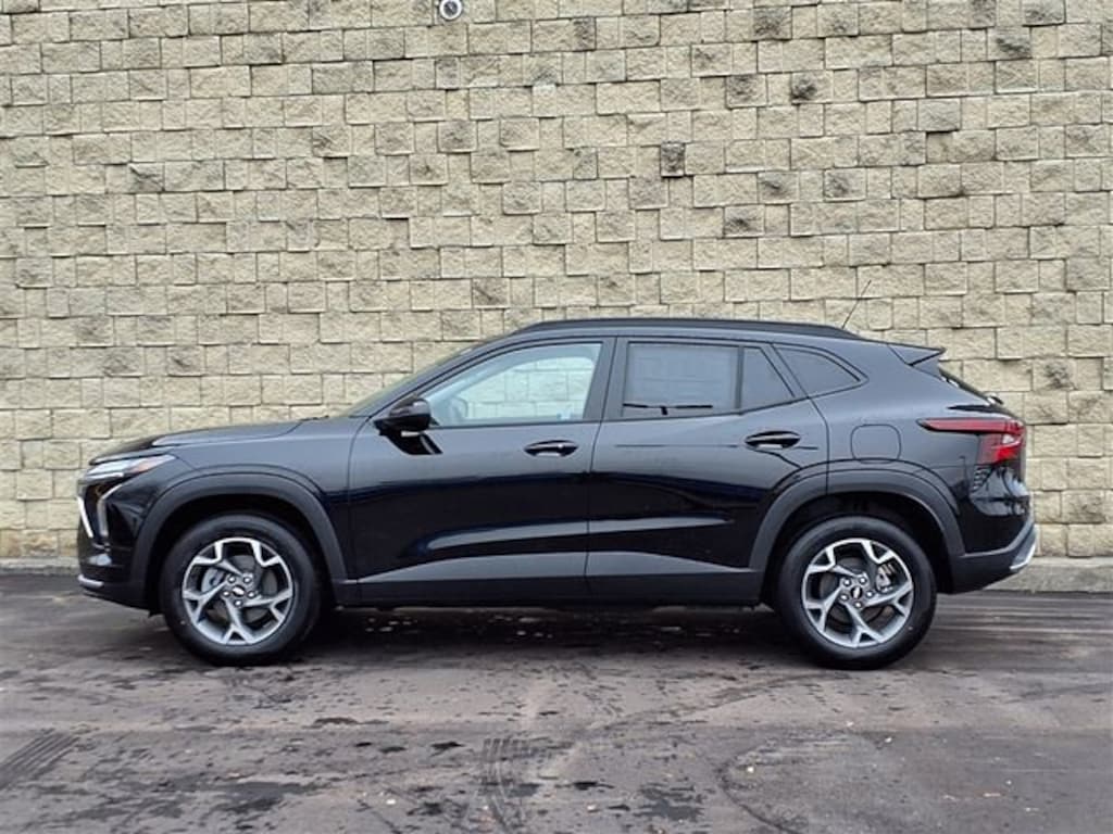 New 2026 Chevrolet Trax LT SUV