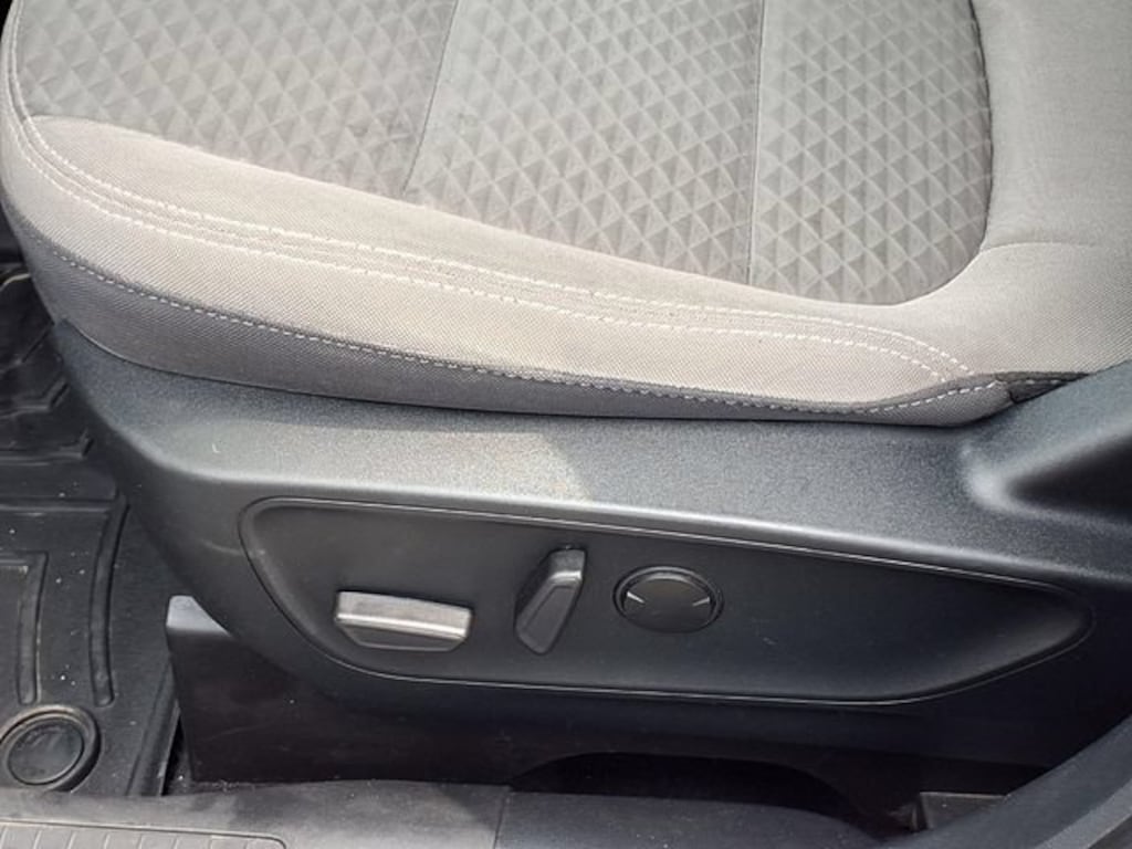 Used 2022 Ford Escape SE SUV