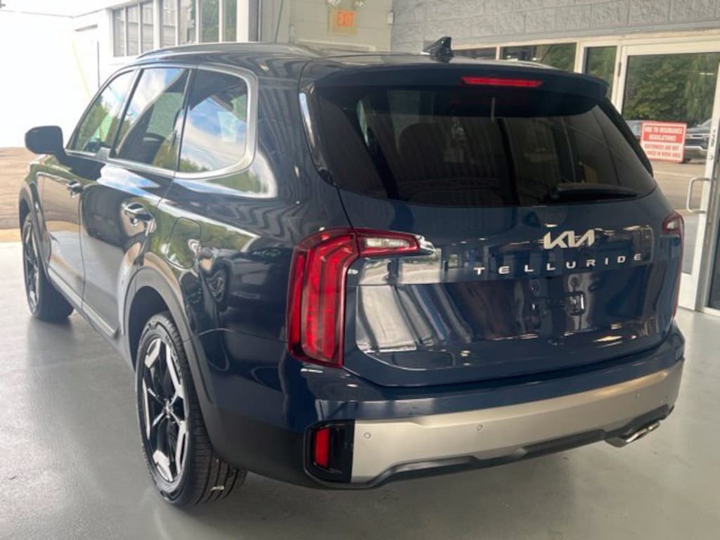 Used 2025 Kia Telluride S SUV
