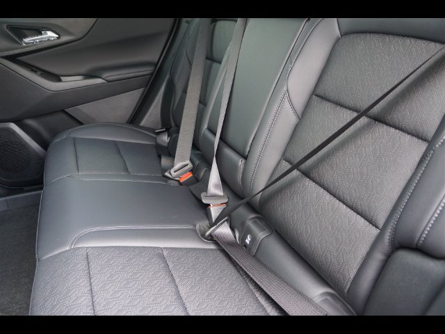 2027 Chevrolet Equinox LT - Photo 8