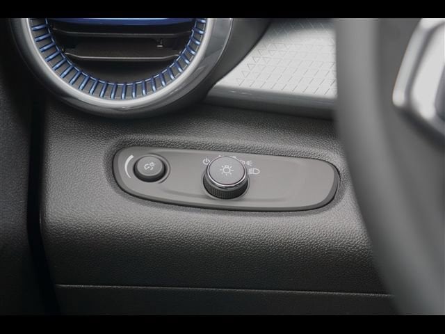 2026 Chevrolet Trax LT - Photo 16