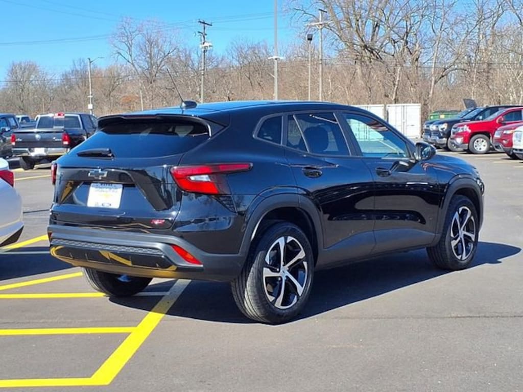 Used 2024 Chevrolet Trax 1RS SUV