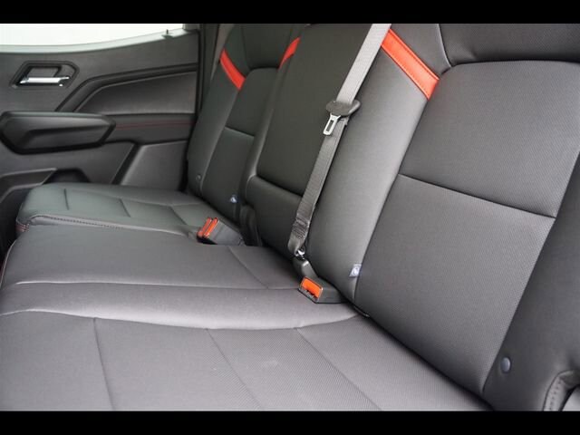 2026 Chevrolet Colorado Z71 - Photo 8