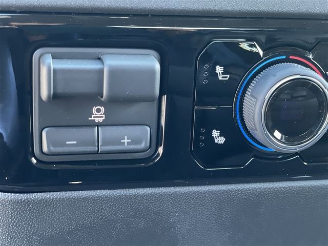 2026 Chevrolet Silverado 1500 LT photo 4