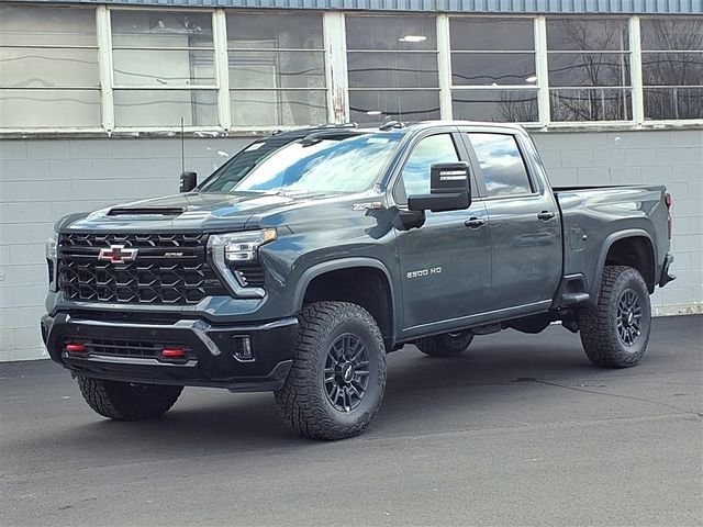 2026 Chevrolet Silverado 2500HD ZR2's photo