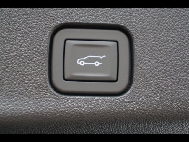 2027 Chevrolet Traverse Z71 - Photo 20