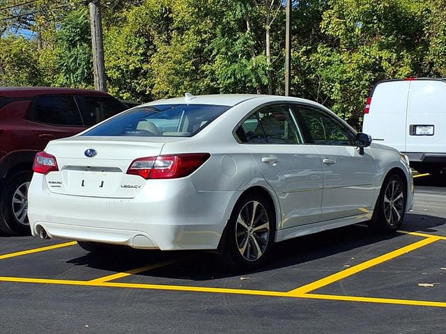 2016 Subaru Legacy 2.5i Limited photo 2