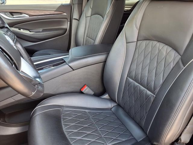 2022 Buick Enclave Avenir photo 3