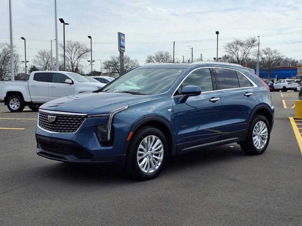 Used 2024 CADILLAC XT4 Luxury SUV