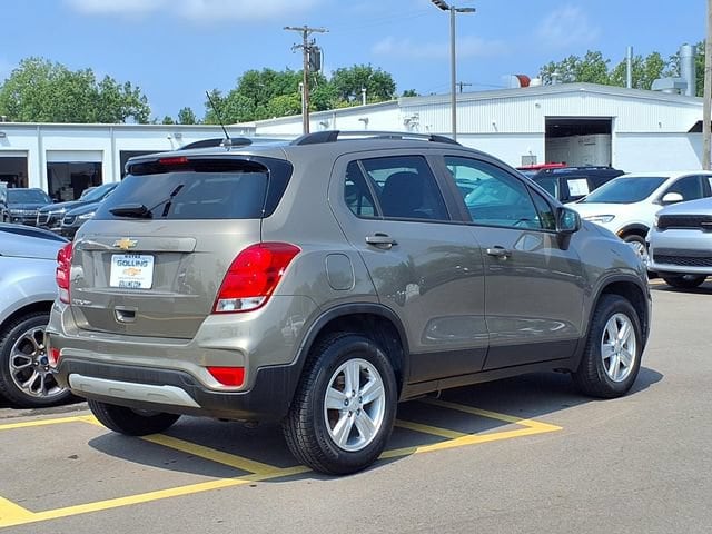 Used 2021 Chevrolet Trax LT with VIN KL7CJPSB8MB347536 for sale in Wayne, MI