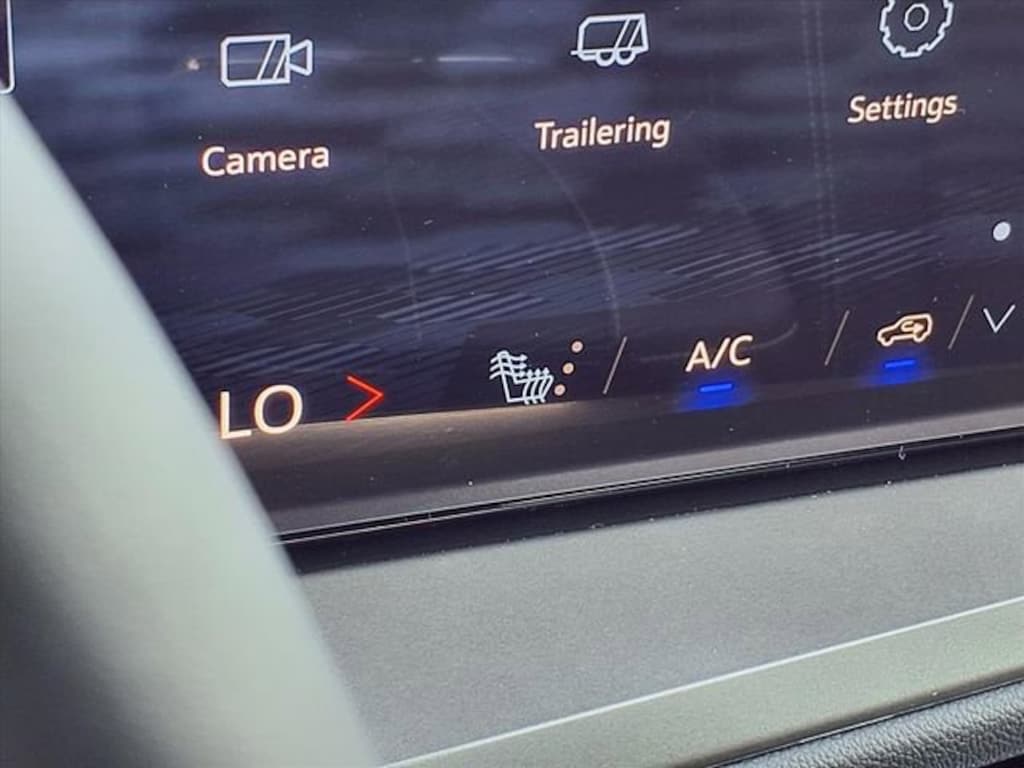 New 2026 Chevrolet Traverse LT SUV