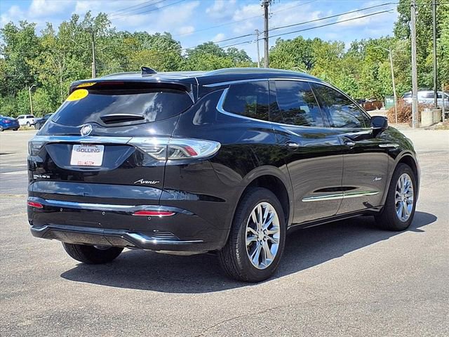 2022 Buick Enclave Avenir photo 2