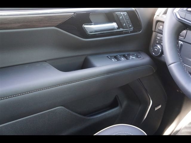 2026 Chevrolet Tahoe Premier - Photo 19