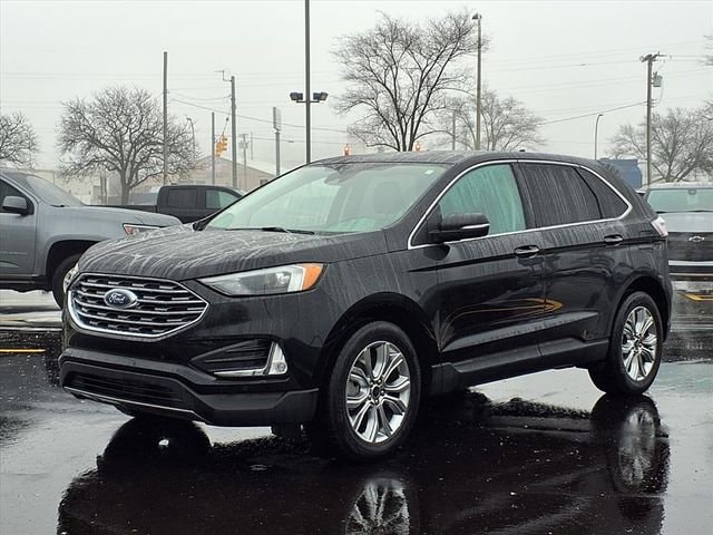 2024 Ford Edge Titanium's photo