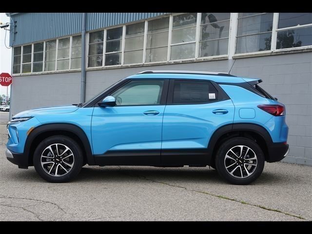 2026 Chevrolet Trailblazer LT photo 2