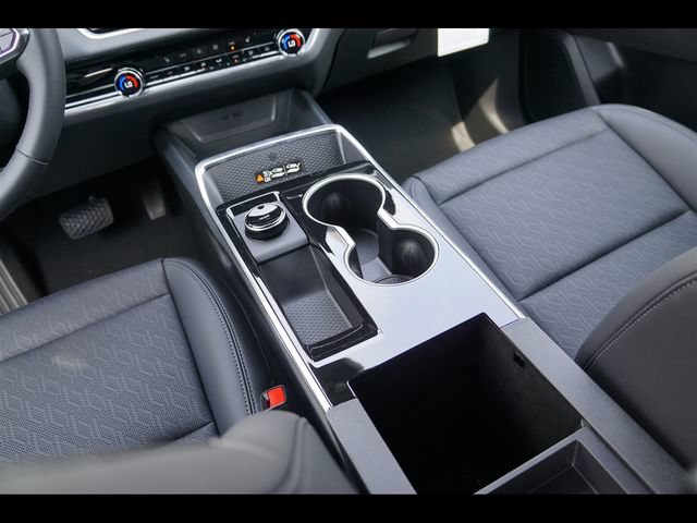 2027 Chevrolet Equinox LT - Photo 14