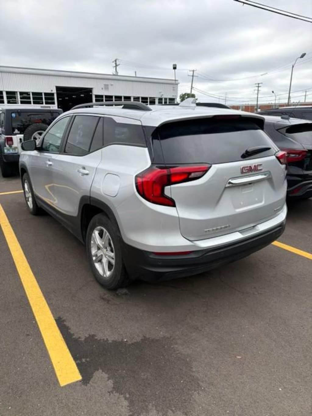 Used 2021 GMC Terrain SLE SUV