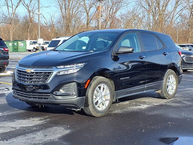 2024 Chevrolet Equinox LS's photo