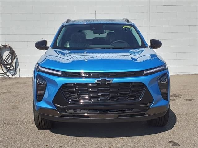 2025 Chevrolet Trax ACTIV photo 2