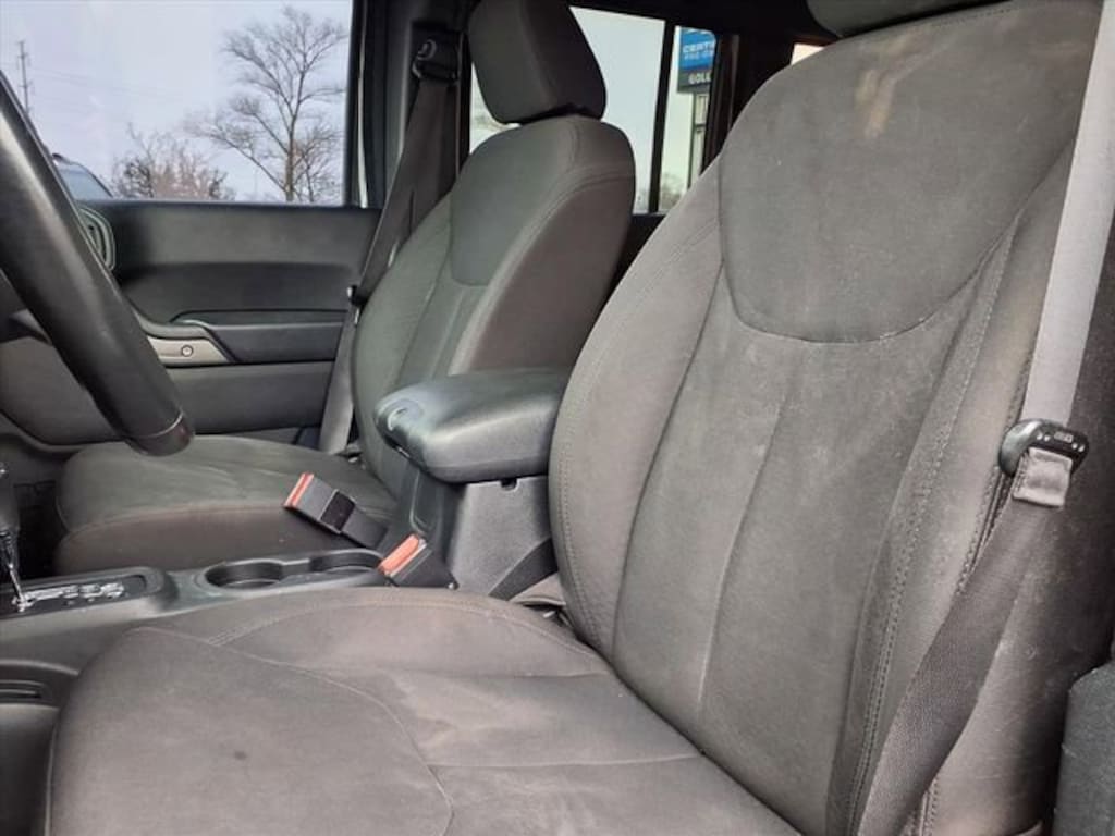 Used 2016 Jeep Wrangler Unlimited Sport SUV