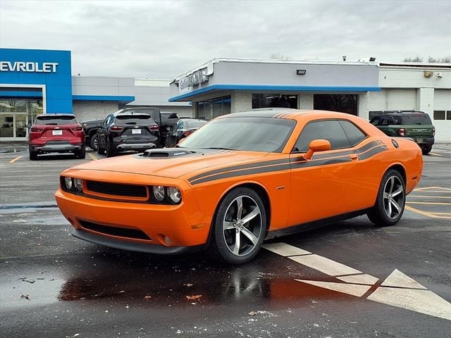 2014 Dodge Challenger R/T's photo
