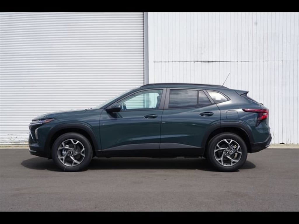 New 2026 Chevrolet Trax LT SUV
