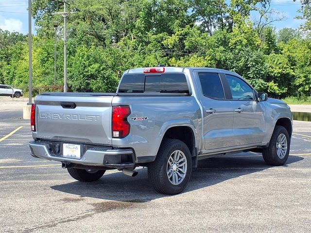 2023 Chevrolet Colorado LT photo 2