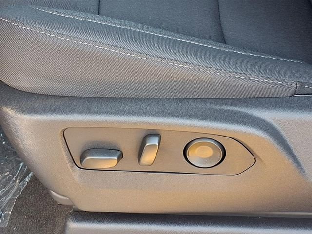 2026 Chevrolet Silverado 1500 LT photo 3