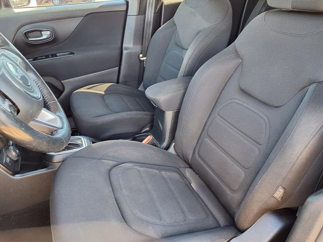 2019 Jeep Renegade Latitude North Edition photo 2