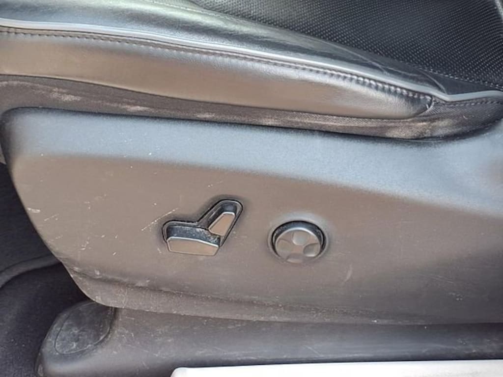 Used 2019 Chrysler Pacifica Limited Van Passenger Van