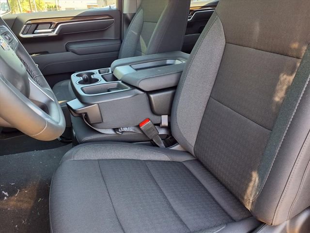 2026 Chevrolet Silverado 1500 LT photo 2