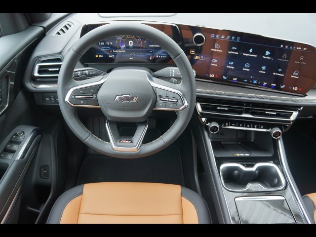2027 Chevrolet Traverse Z71 - Photo 6