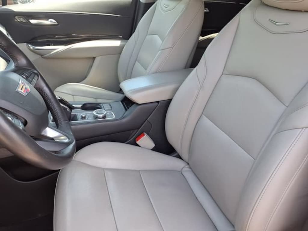 Used 2023 CADILLAC XT4 Premium Luxury SUV