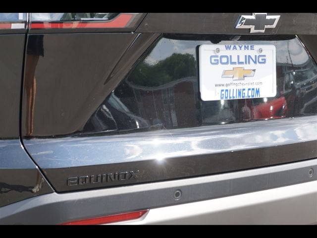 2027 Chevrolet Equinox LT - Photo 10